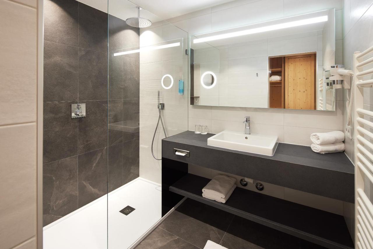 Auenhotel Tux Bagian luar foto