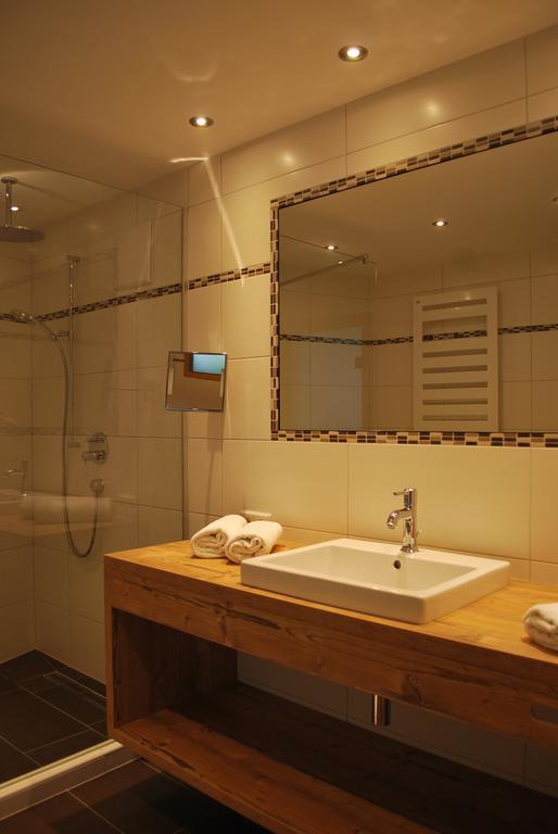 Auenhotel Tux Bagian luar foto